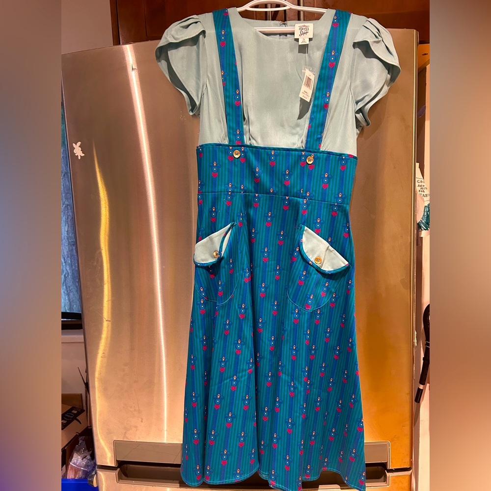 Disney dress shop